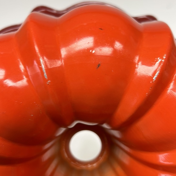 Retro 70s 10 “Nordic Ware” aluminum ombré red/orange bunt cake pan - Picture 6 of 6